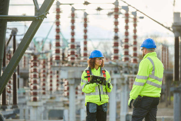 Best Affordable Electrician  in River Road, OR